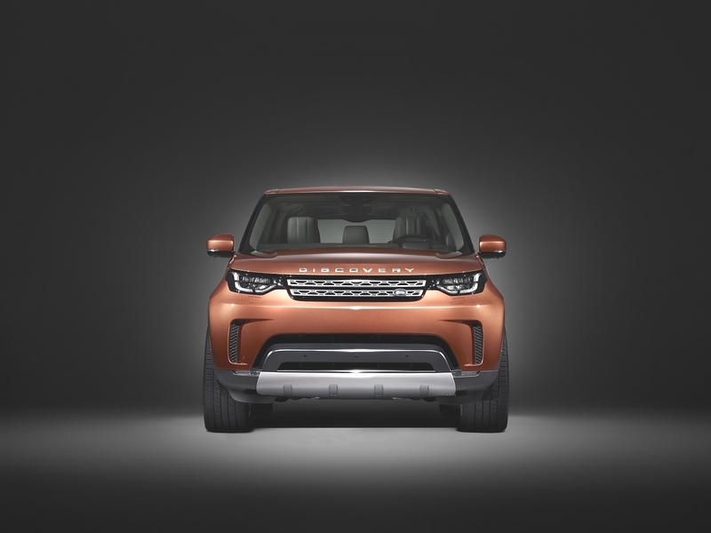 Land Rover Discovery 5 — первое официальное изображение