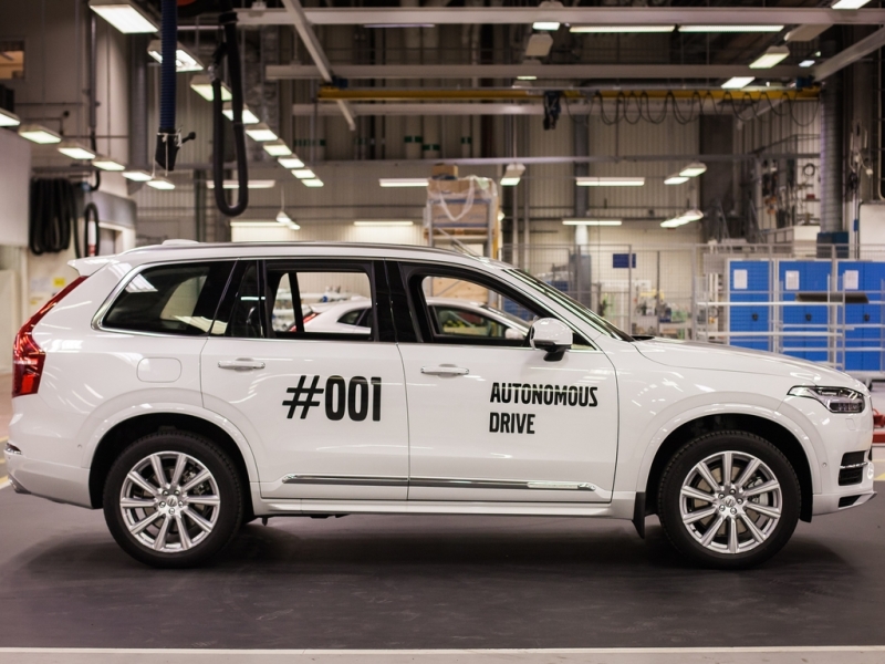 Автопилотируемые машины Volvo вышли на дороги общего пользования