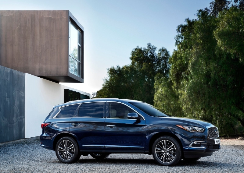 Российские покупатели могут приобрести Infiniti QX60 в четырех специальных версиях с уникальным дизайном и дополнительным оснащением