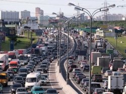 Скорость движения автомобилей в Москве увеличилась