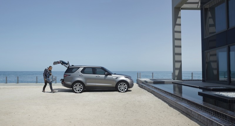 Для открытия багажника даже не нужно доставать ключи или нажимать какие-либо кнопки