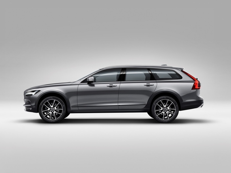 Volvo V90 Cross Country доберется до РФ весной