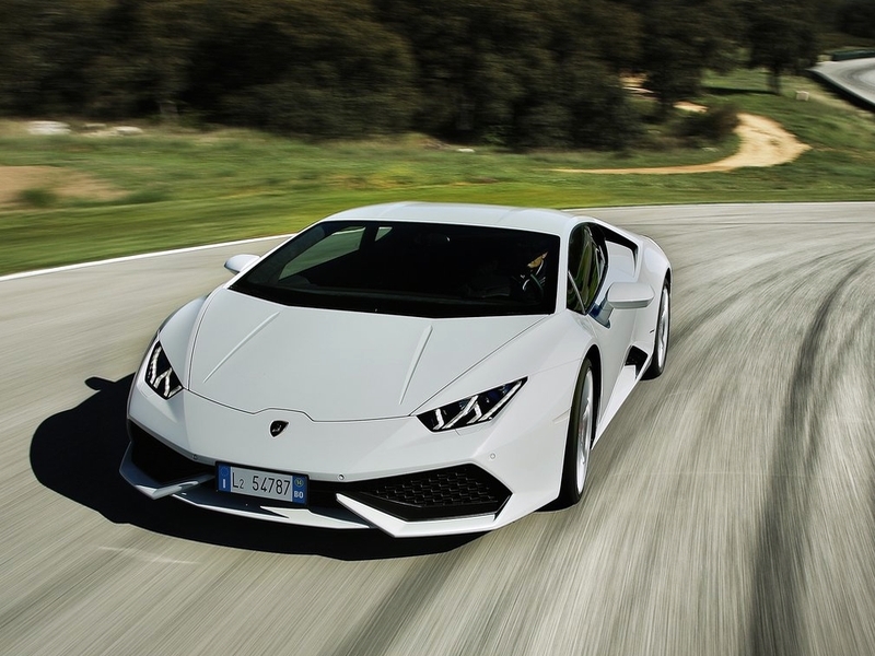 Продажи суперкаров Lamborghini выросли в РФ на 41%