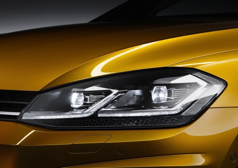 Volkswagen Golf VII 2017: Новое платье короля