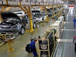Объем производства легковых автомобилей в России снизился на 11%
