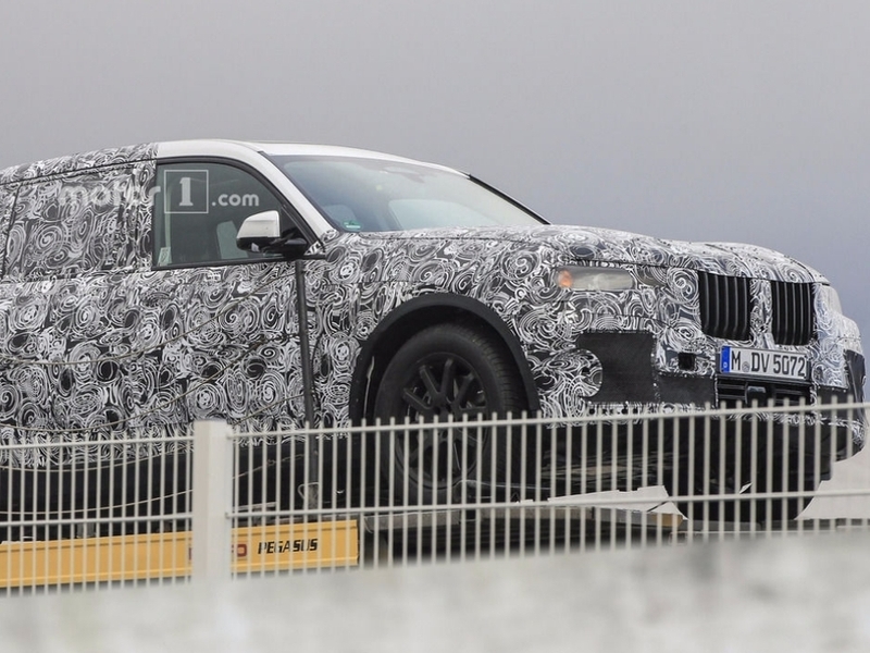 BMW X7 замечен на тестах