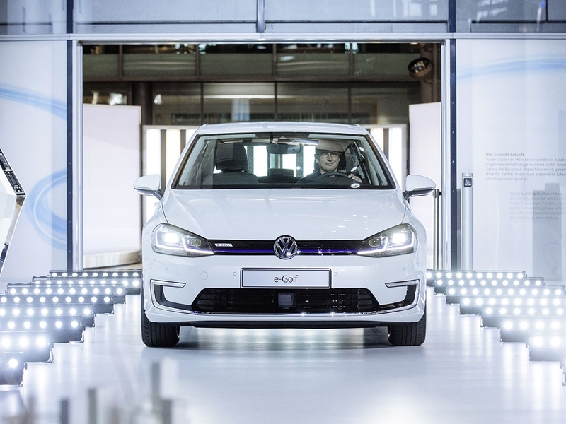 Новый Volkswagen e-Golf будет производиться на Стеклянной мануфактуре в Дрездене