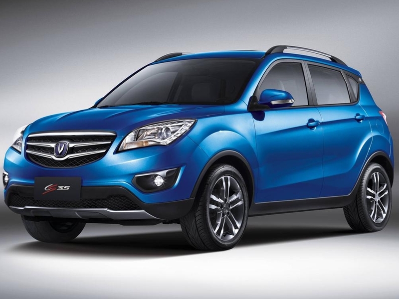 Первые кроссоверы Changan CS35, собранные в РФ, поступили к дилерам