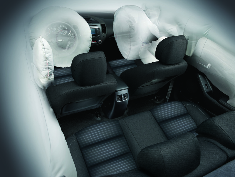 Традиционно для KIA большое внимание уделено безопасности водителя и пассажиров