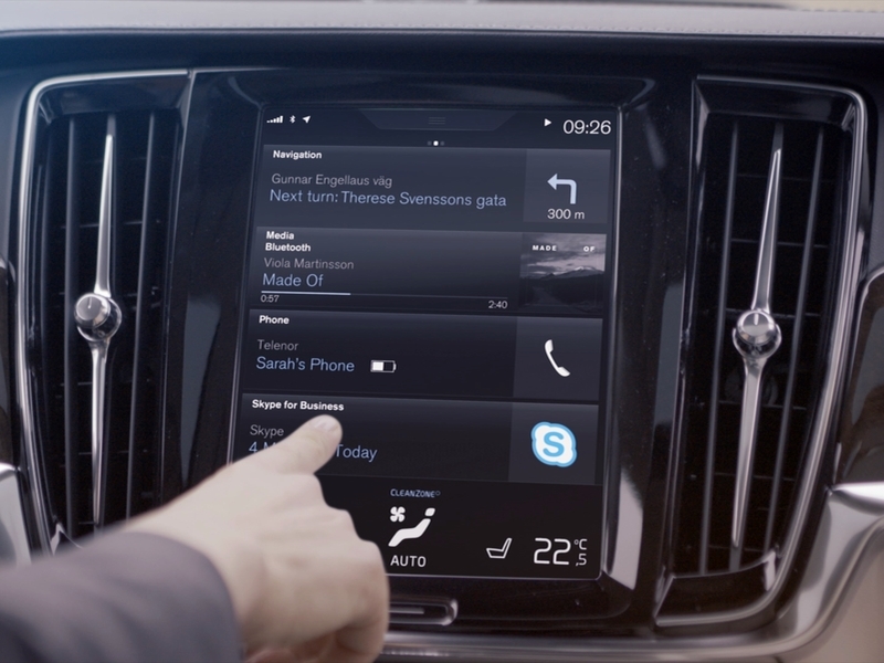 Компания Volvo первой среди автопроизводителей интегрирует Skype for Business в свои автомобили