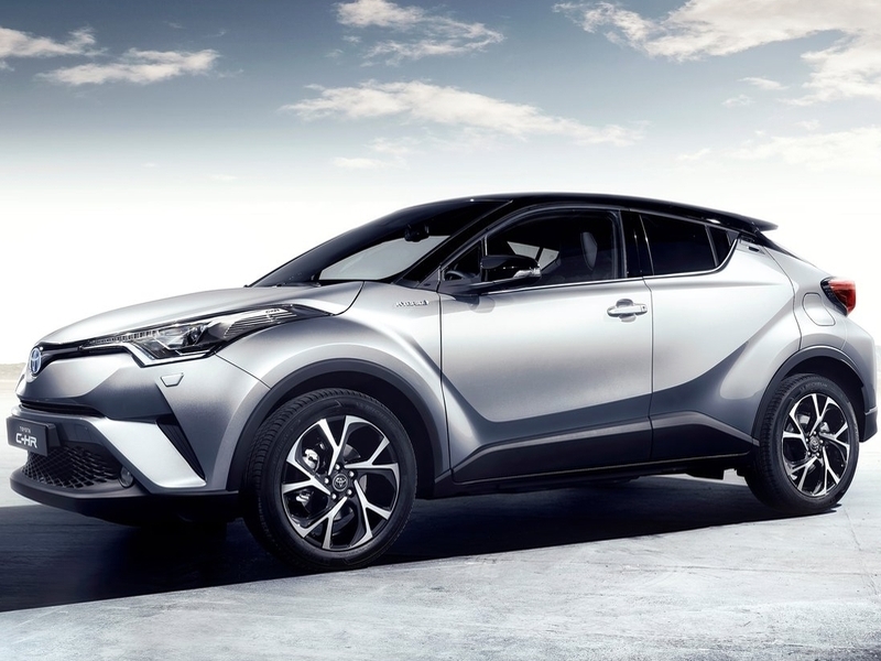 Toyota C-HR появится в продаже в РФ