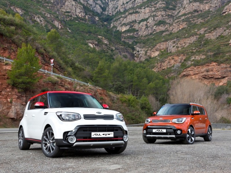 Обновленный KIA Soul — в России от 869 900 рублей