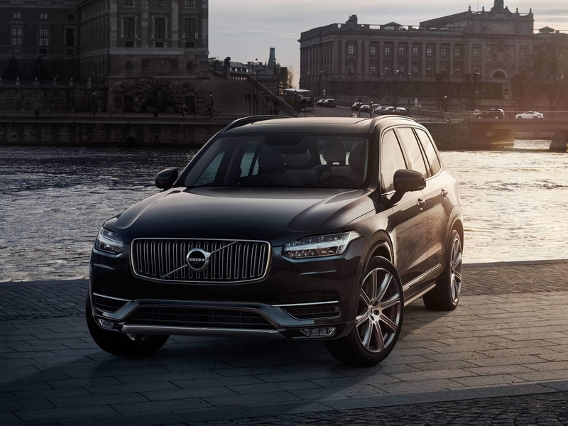 С российского рынка отзываются Volvo XC90