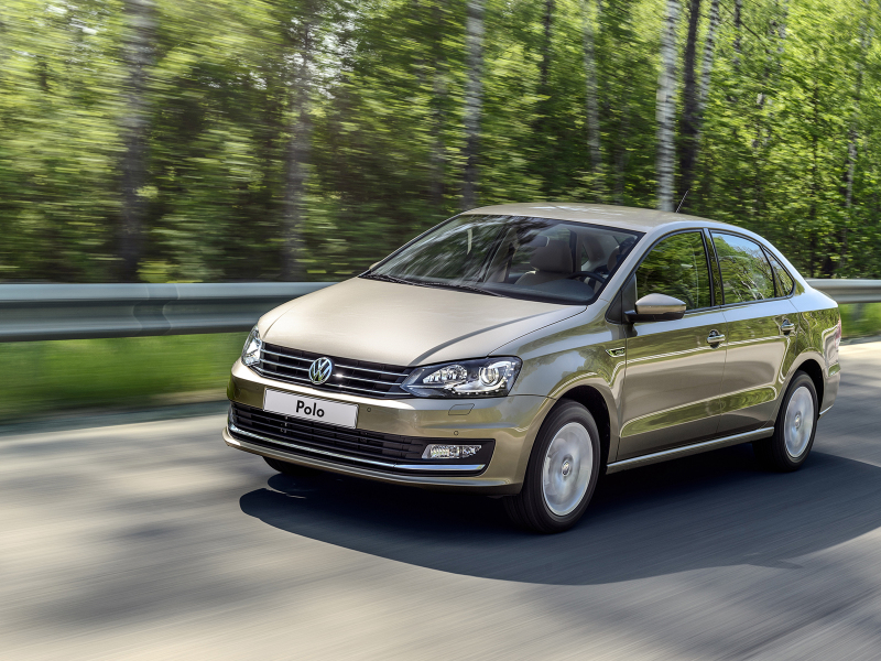 Volkswagen Polo Sedan 2015-. Теперь он больше походит на «старшеклассника» по имени Passat