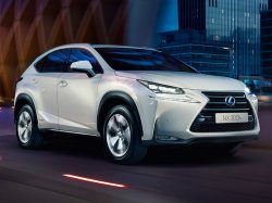 Lexus предлагает россиянам автомобили на спецусловиях