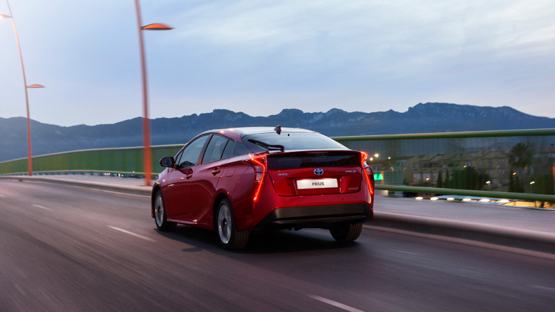 Toyota Prius IV: НЛО