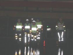 В РФ введены стандарты по световозвращающим элементам для пешеходов