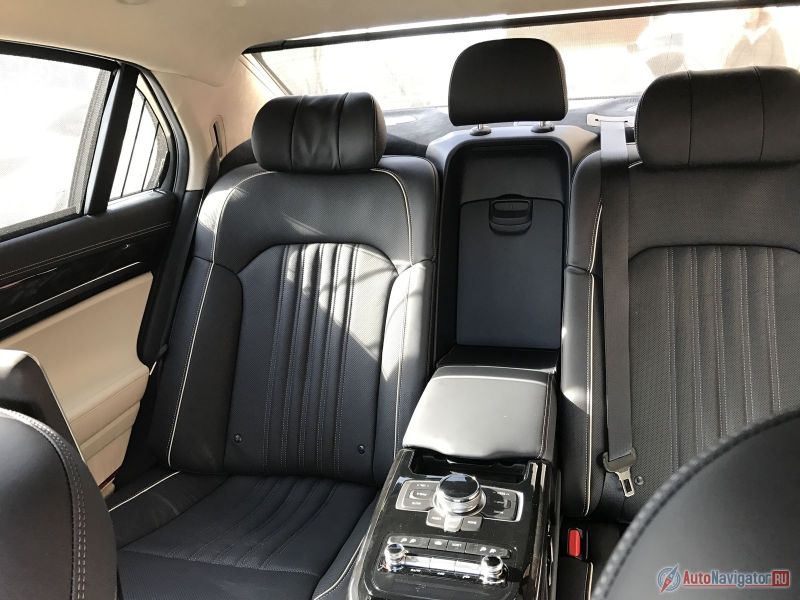 Задний диван здесь не менее главный, чем первая линия сидений