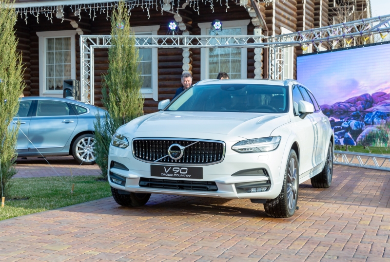Volvo V90 Cross Country
