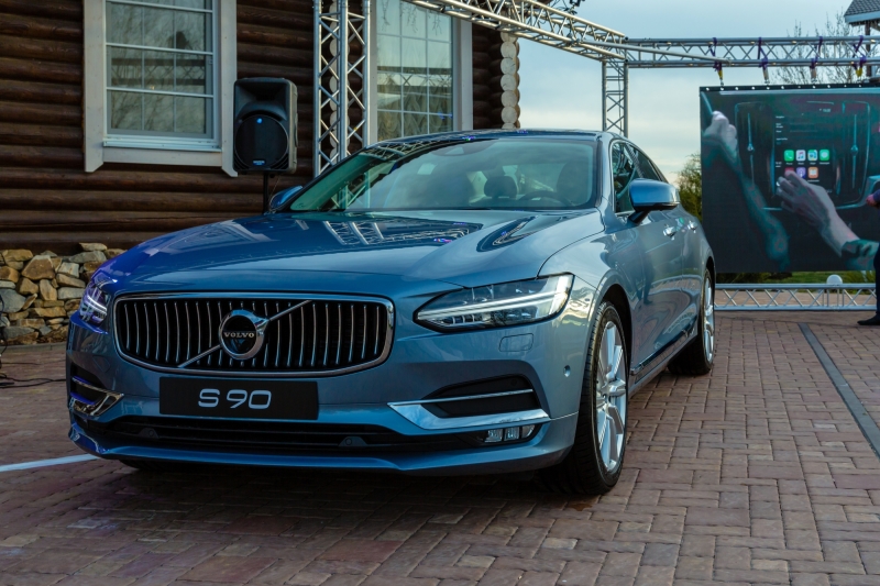 Volvo S90