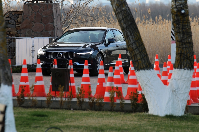 Volvo S90