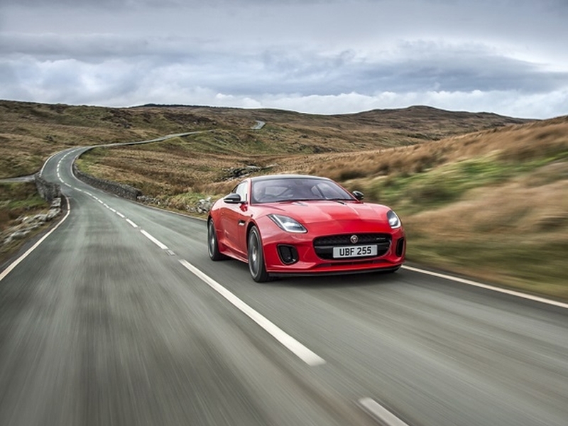 Jaguar F-TYPE получил 4-цилиндровый мотор