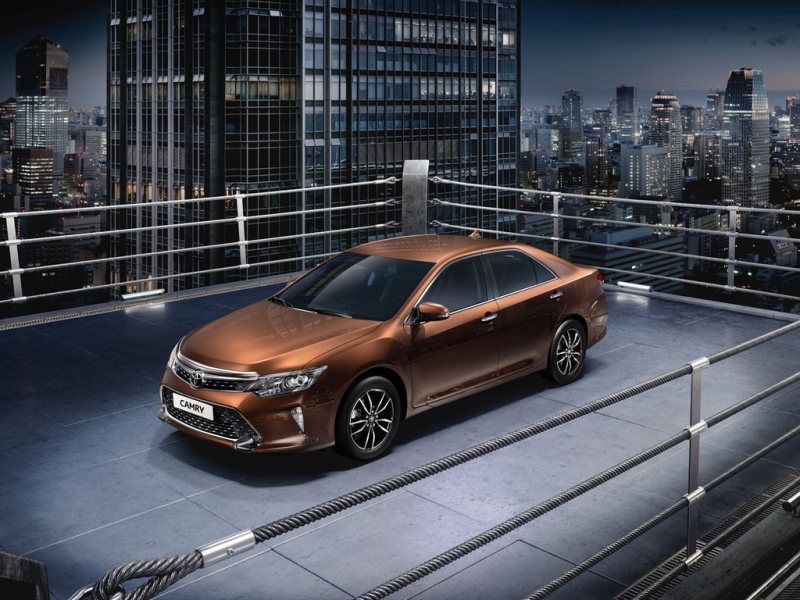 Обновленная Toyota Camry появилась в продаже в РФ