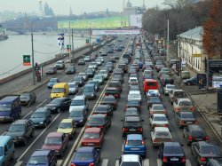 В Москве увеличилось количество автомобилистов, выезжающих за город по пятницам
