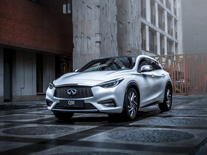 Озвучены российские цены на обновленные комплектации Infiniti Q30 и QX30