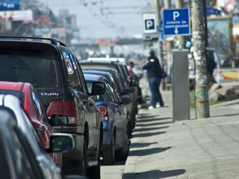Количество парковочных мест после реновации в Москве может вырасти вдвое