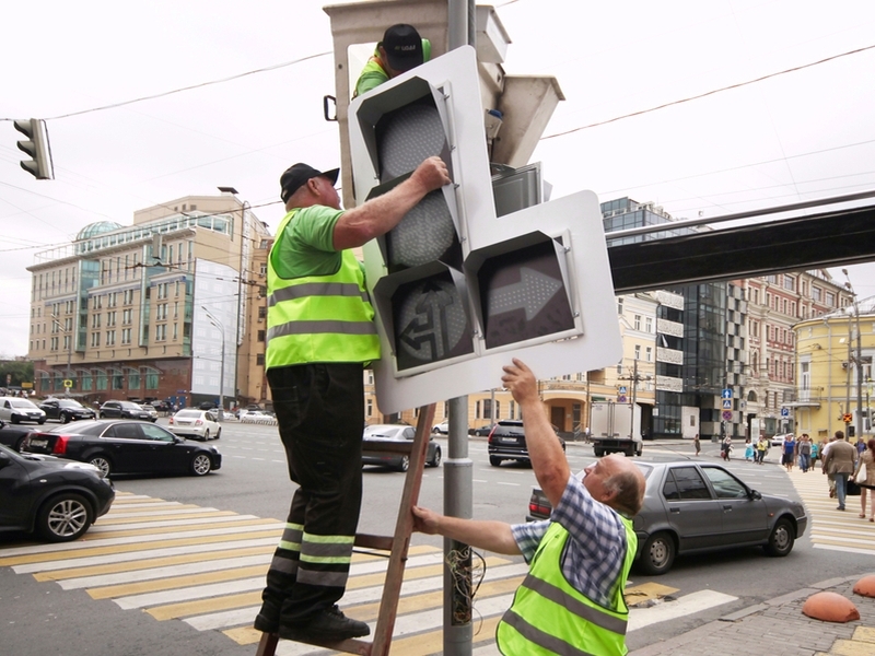 Светофоры и дорожные знаки в центре Москвы приведены в порядок