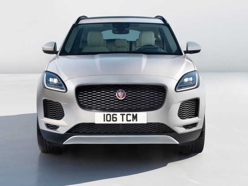 Представлен компактный кроссовер Jaguar E-PACE