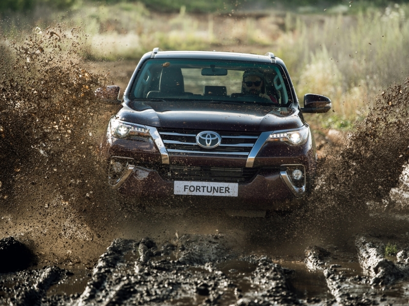 Toyota Fortuner появится в продаже в России в октябре 2017 года