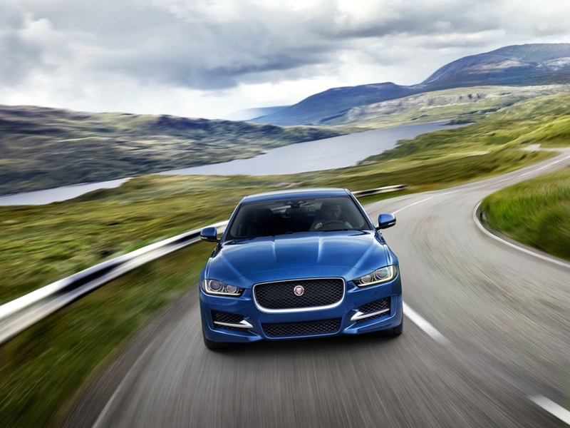 Представлен Jaguar XE 2018 модельного года