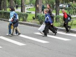 Московских водителей просят быть внимательнее на дорогах вблизи школ