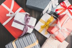 АВИЛОН поздравляет вас с днем рождения и дарит подарки!