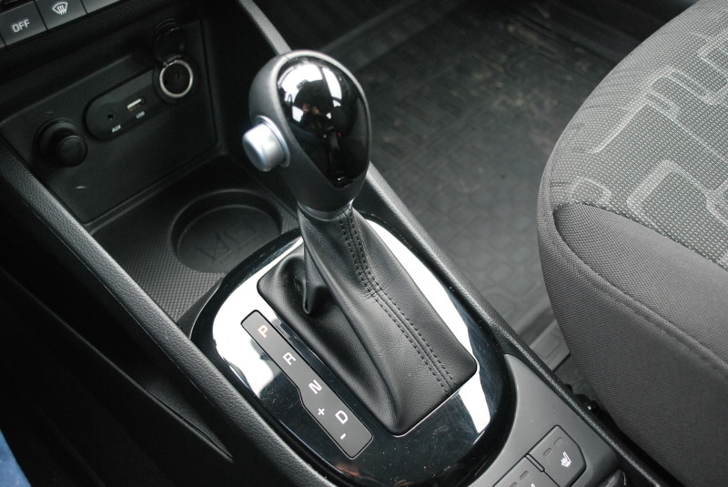 Консоль КПП Kia Rio (QB) 2011–17