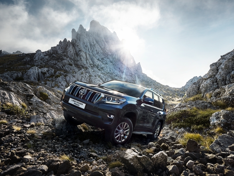 Новый Toyota Land Cruiser: в России от 2 199 000 рублей