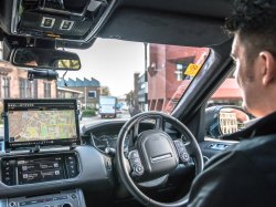 Состоялись первые дорожные испытания автономных автомобилей Jaguar Land Rover