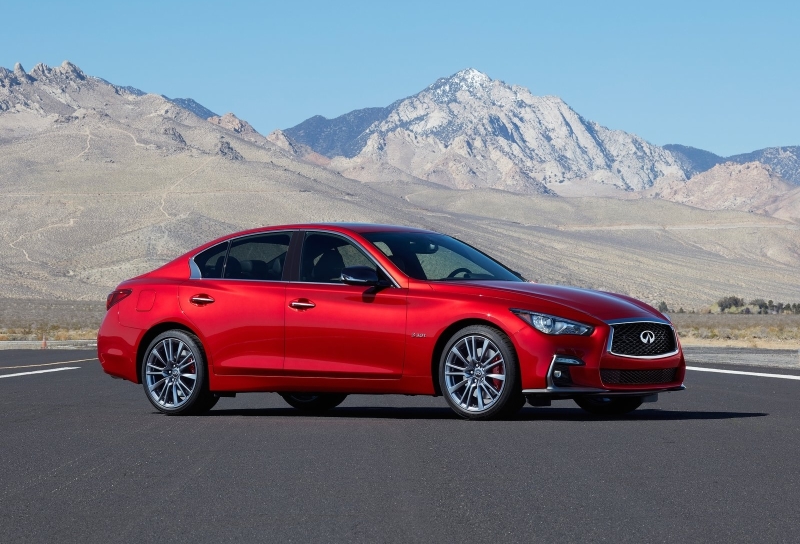 Infiniti Q50 обновился