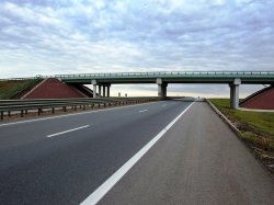 На юге страны будет построена новая скоростная магистраль