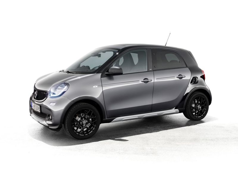 Smart forfour crosstown: в России от 1 640 831 рублей