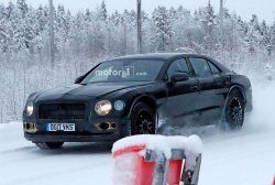 Седан Bentley Flying Spur 2019 проходит тесты на снежных дорогах