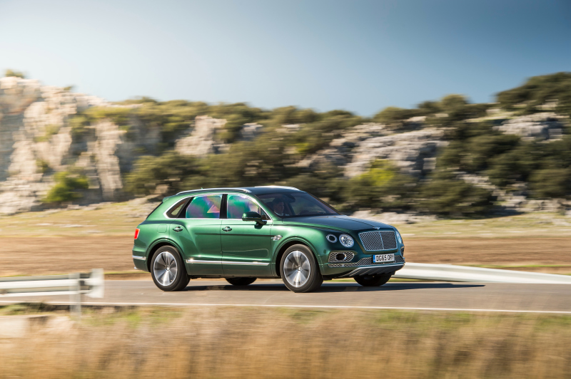 Наиболее «бюджетный» Bentley Bentayga появится в 2018 году