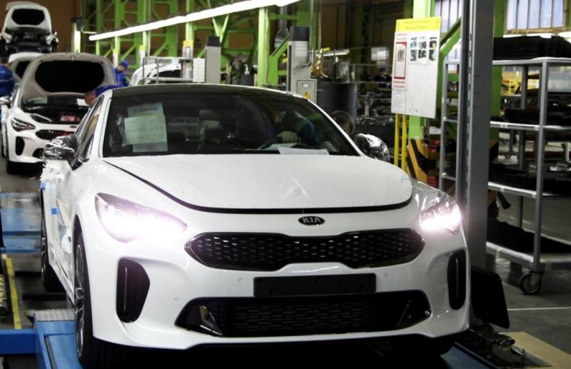 Автотор начал собирать модель KIA Stinger