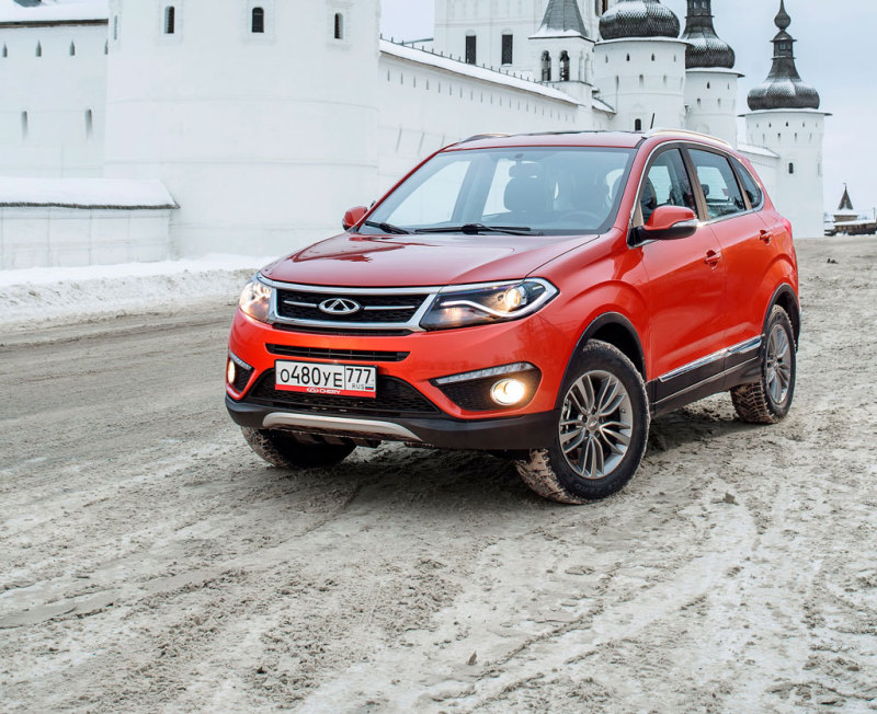 Кроссоверы Chery Tiggo с выгодными опциями: комплект зимних шин и беспроцентный кредит на полгода