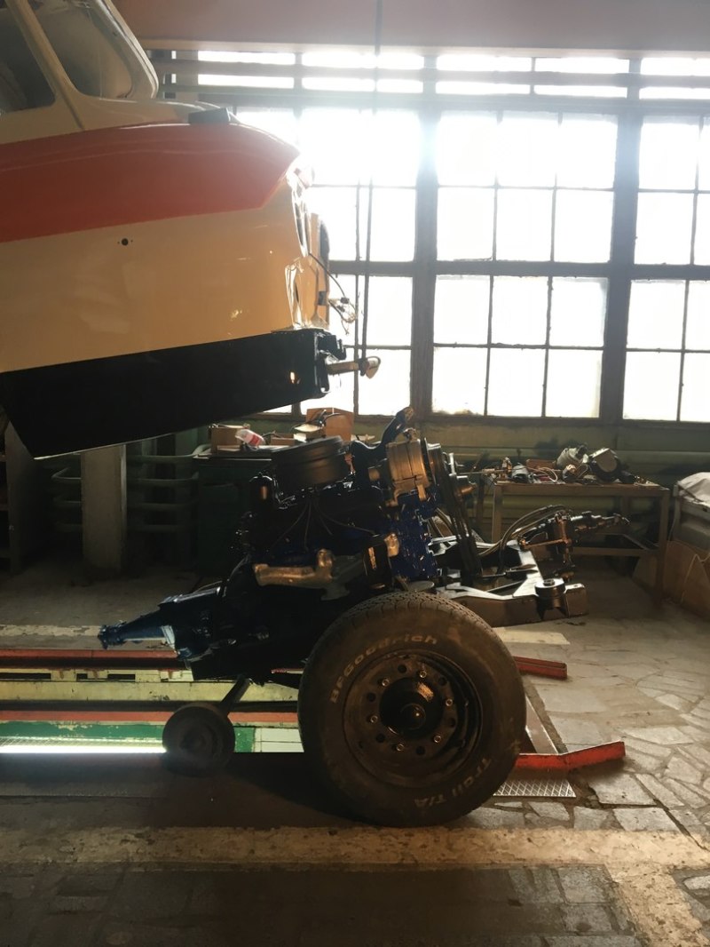 ЗиЛ-118 "Юность" во время восстанволения