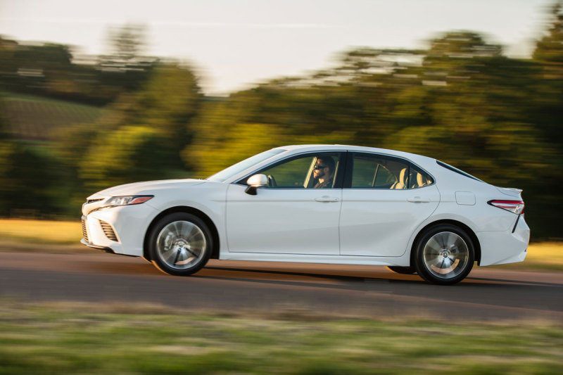 Toyota Camry 2019 в североамериканской спецификации