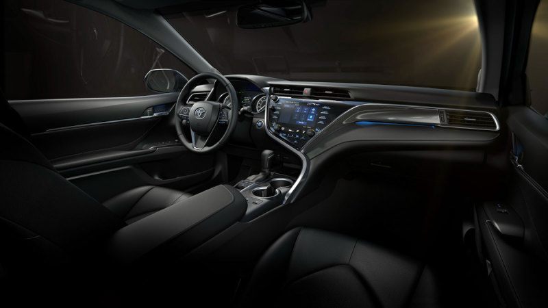 Toyota Camry 2019 в североамериканской спецификации