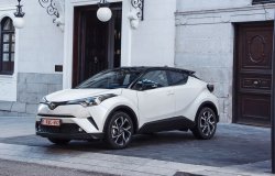 Кроссовер Toyota C-HR скоро начнут продавать в России